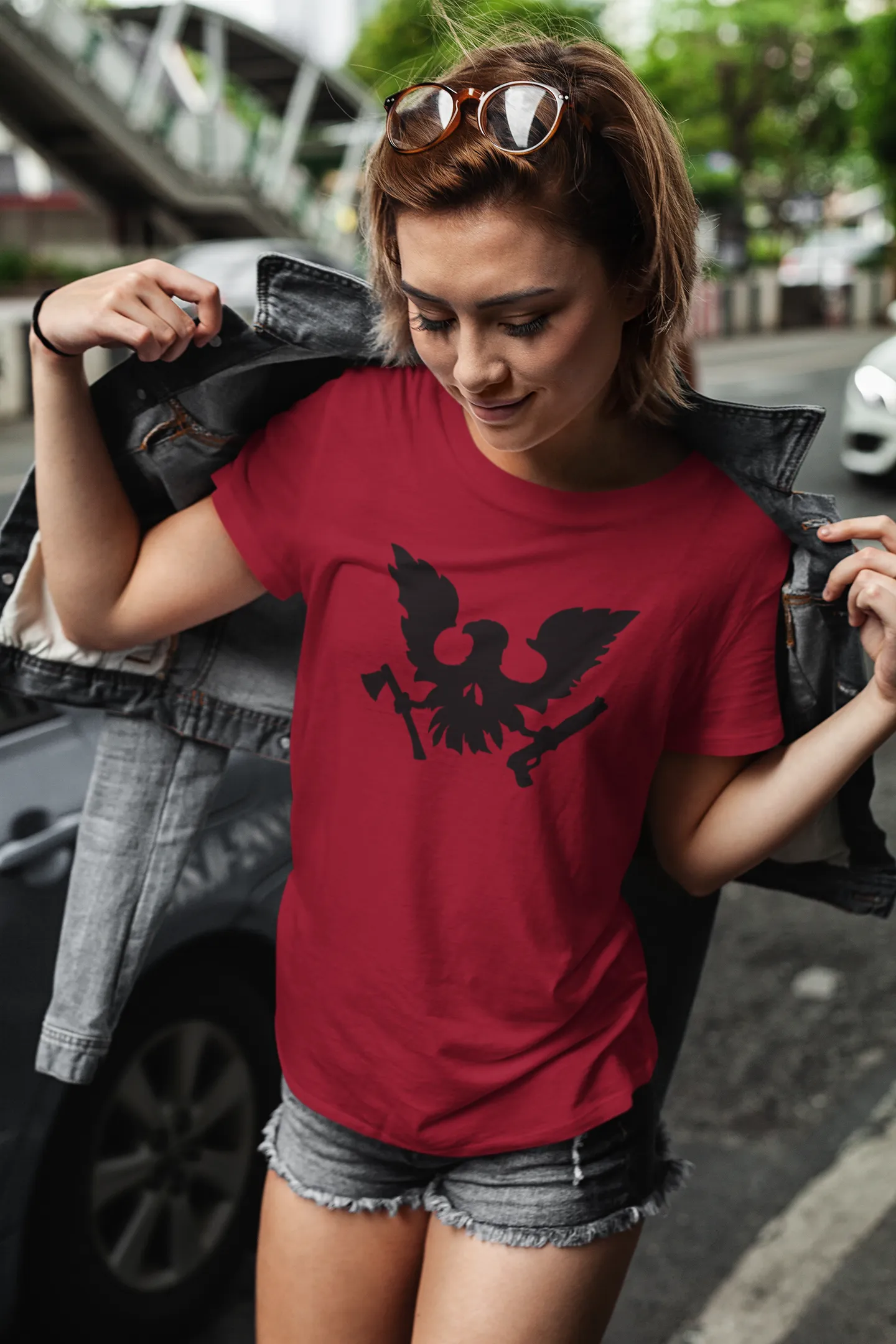 State of Decay Emblem Women's Relaxed Red T-Shirt